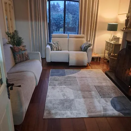 Mullens Lane レタケニー